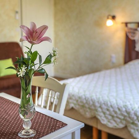 Le Nid De L'Ecureuil Bed and Breakfast Brens  Eksteriør billede